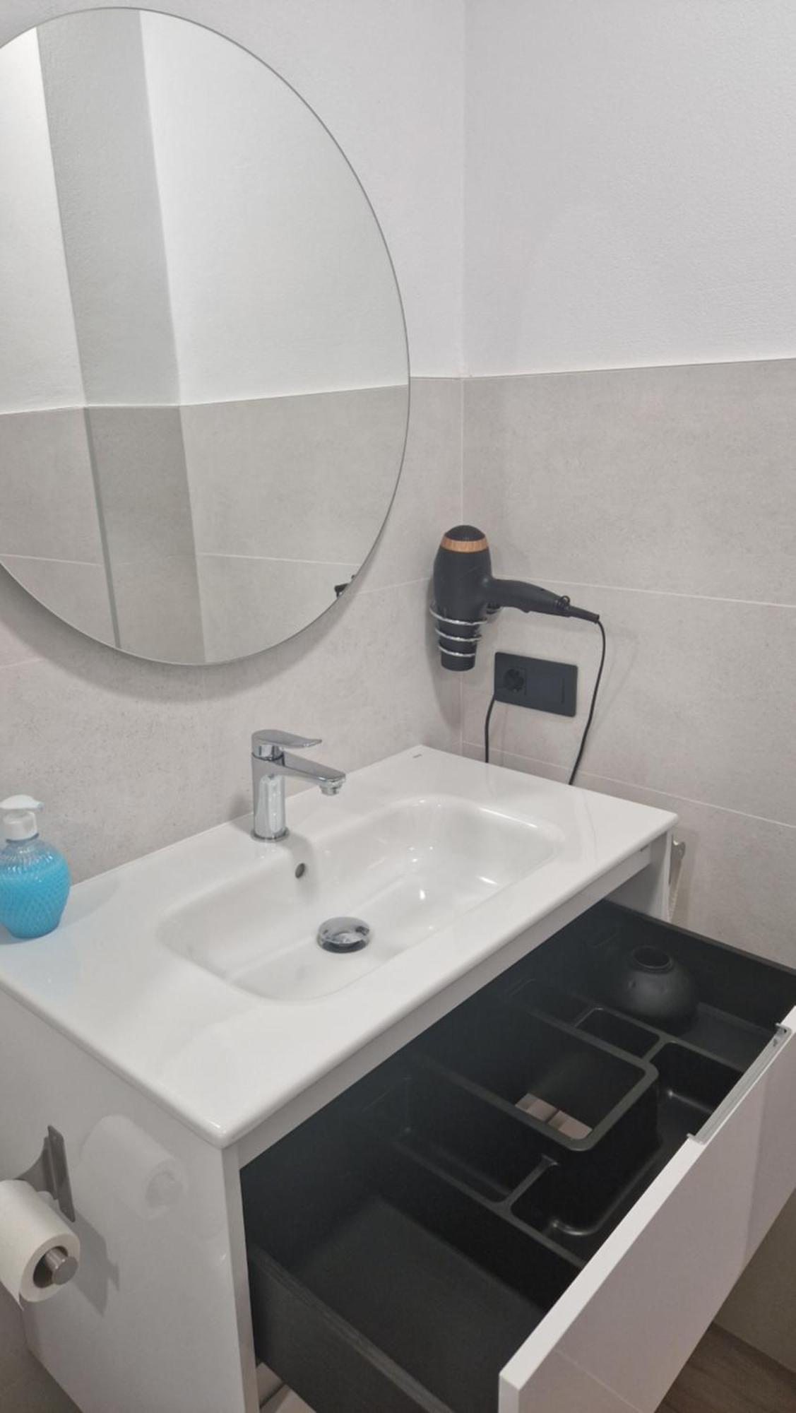 Sal Y Mar Apartment - Playa De Almeria - Centro De Almería Extérieur photo